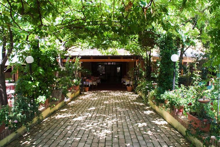 Hotel Ristorante Solari ブリアーティコ エクステリア 写真