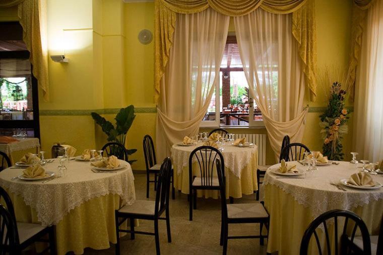 Hotel Ristorante Solari ブリアーティコ エクステリア 写真